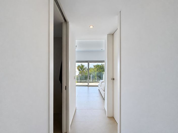 Image No.44-4 Bed Villa for sale