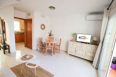 woonkamer2metlogo
