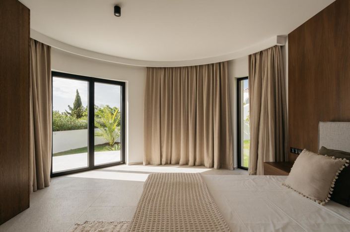Image No.27-5 Bed Villa for sale