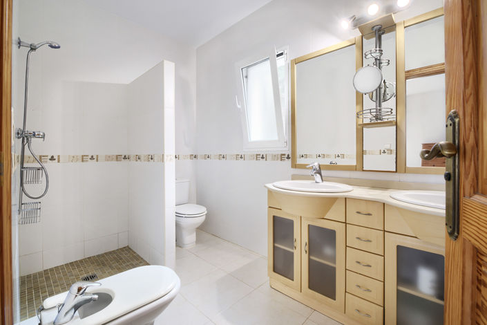 Image No.19-5 Bed Villa for sale