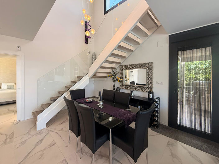 Image No.10-3 Bed Villa for sale