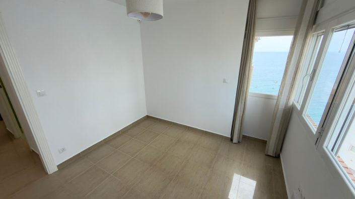 Image No.12-3 Bed Apartment for sale