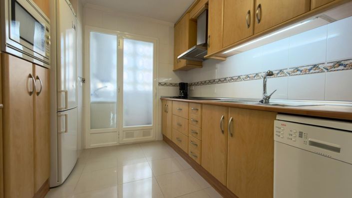 Image No.39-3 Bed Apartment for sale