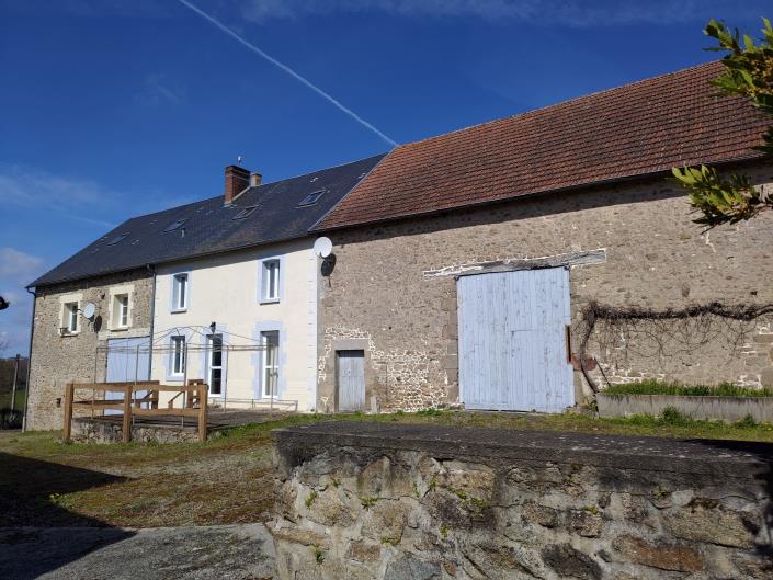 Image No.1-Propriété de pays de 7 chambres à vendre à Fursac