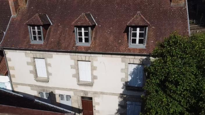 Image No.1-Maison de 5 chambres à vendre à Aubusson