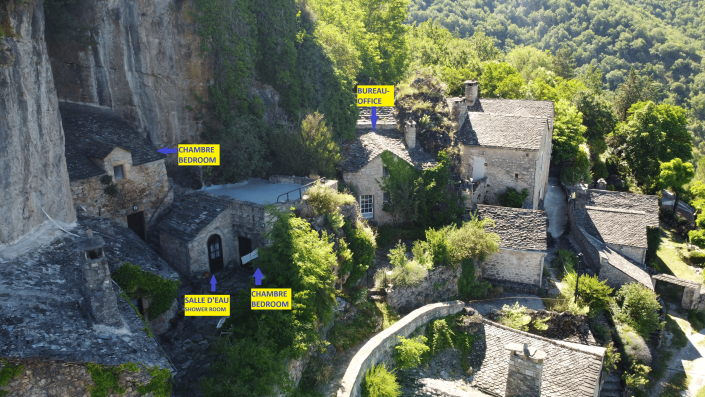 Image No.23-3 Bed Property for sale