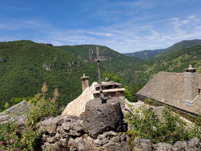 Image No.20-3 Bed Property for sale