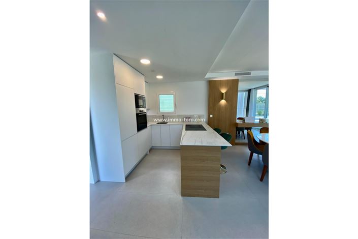 Image No.20-3 Bed Villa for sale