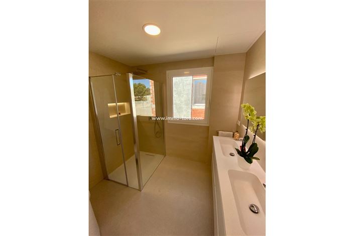 Image No.29-3 Bed Villa for sale