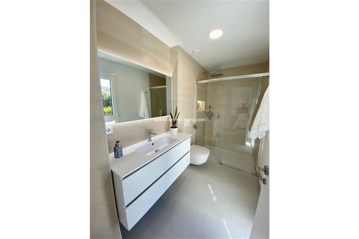 Image No.31-3 Bed Villa for sale