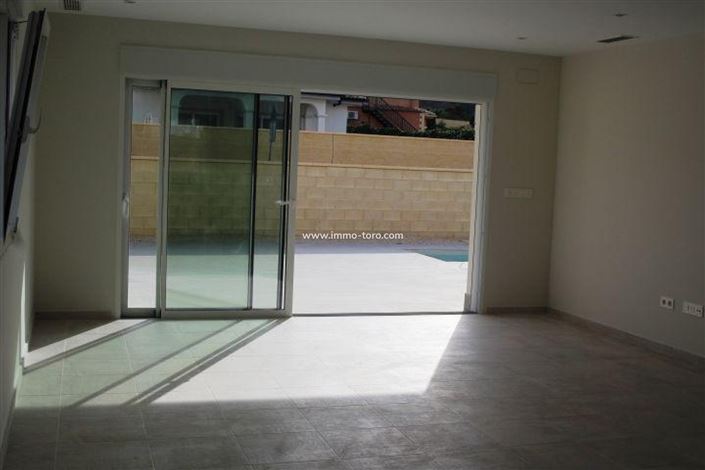 Image No.21-3 Bed Villa for sale