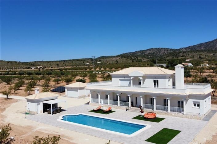 Image No.1-6 Bed Villa for sale