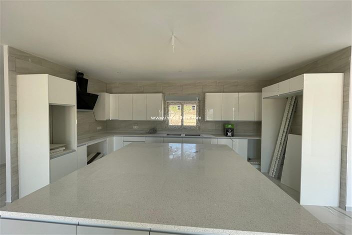 Image No.8-6 Bed Villa for sale