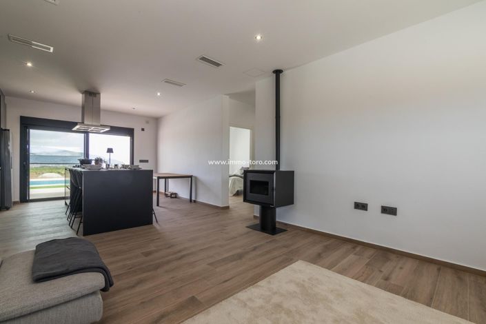 Image No.12-3 Bed Villa for sale