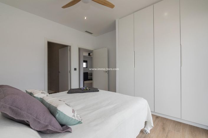 Image No.22-3 Bed Villa for sale