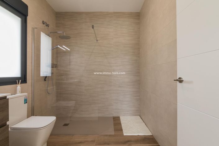 Image No.24-3 Bed Villa for sale