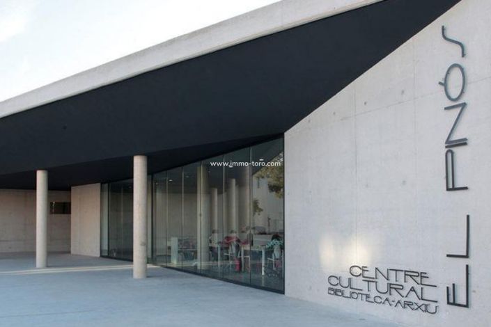 Image No.10-3 Bed Villa for sale