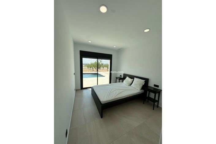 Image No.10-3 Bed Villa for sale