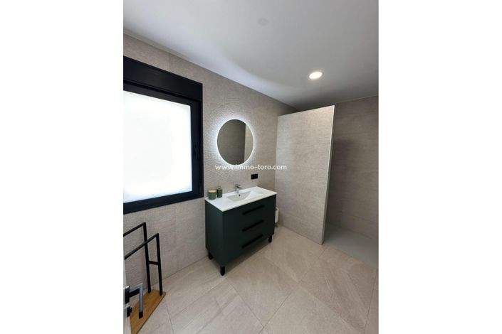 Image No.15-3 Bed Villa for sale