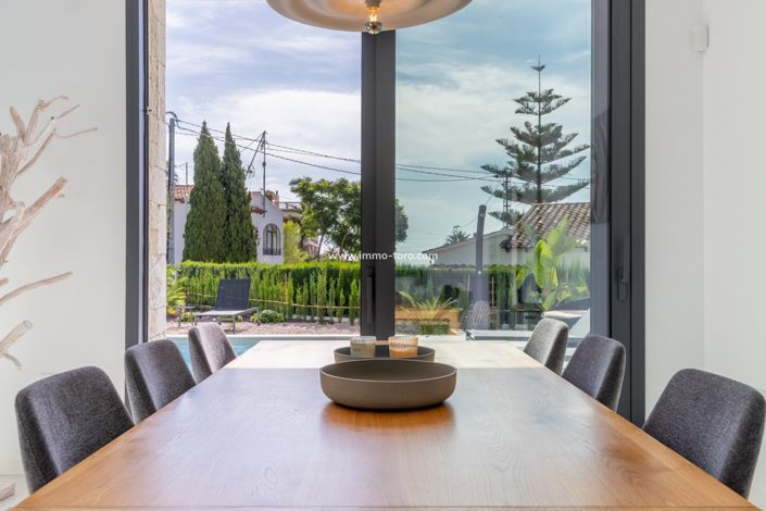 Image No.13-4 Bed Villa for sale