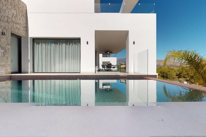 Image No.43-3 Bed Villa for sale