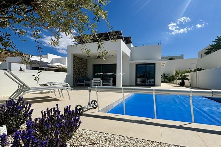 Image No.2-3 Bed Villa for sale