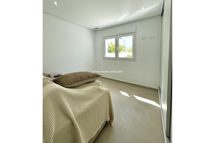 Image No.20-3 Bed Villa for sale