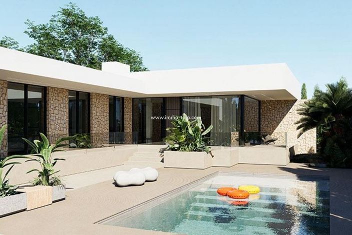 Image No.2-4 Bed Villa for sale