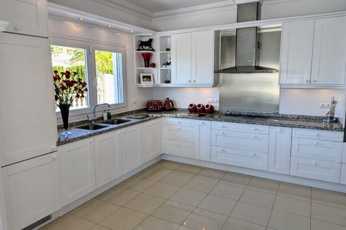 Image No.20-4 Bed Villa for sale