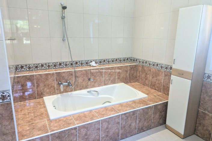 Image No.28-4 Bed Villa for sale