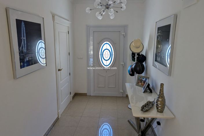 Image No.8-4 Bed Villa for sale