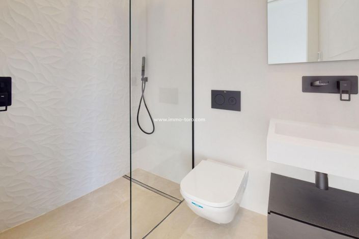 Image No.29-3 Bed Villa for sale