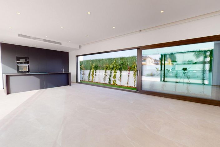 Image No.7-3 Bed Villa for sale