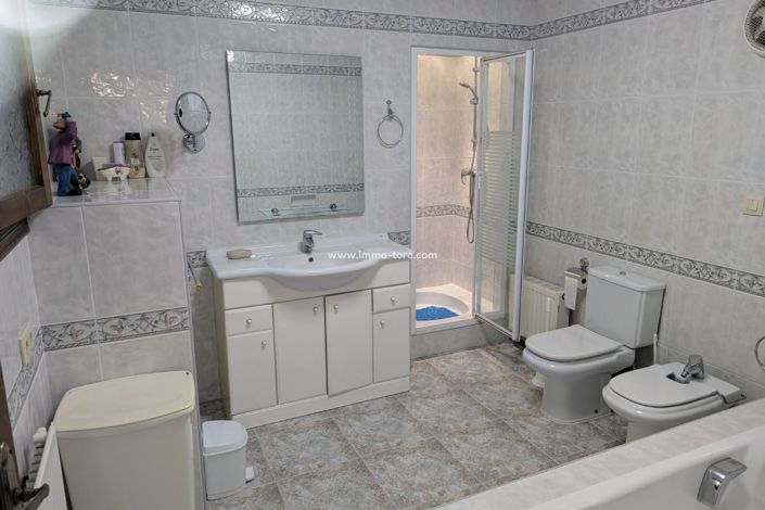 Image No.38-4 Bed Villa for sale