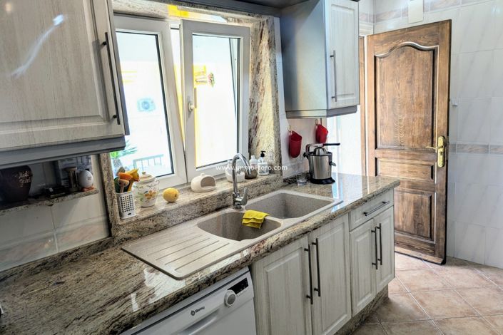 Image No.9-4 Bed Villa for sale