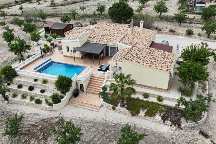 Image No.1-3 Bed Villa for sale