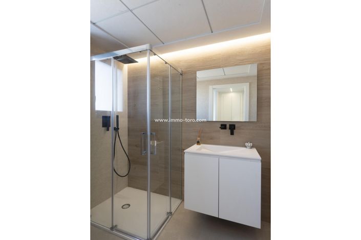 Image No.20-2 Bed Bungalow for sale