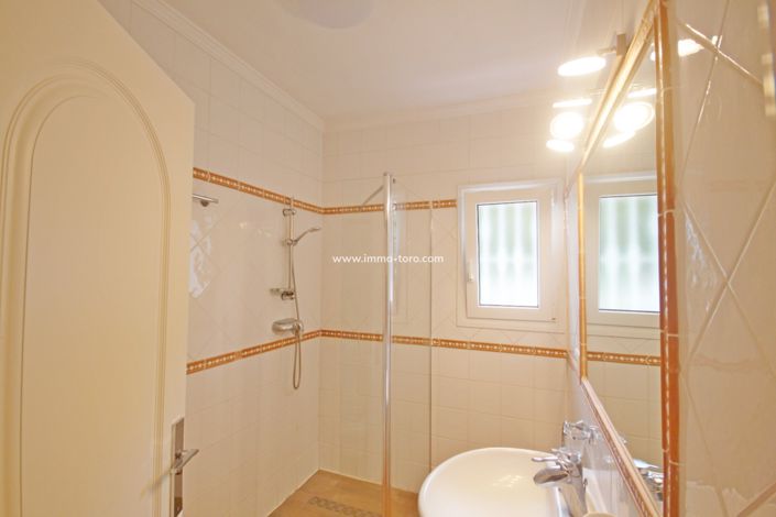 Image No.18-4 Bed Villa for sale