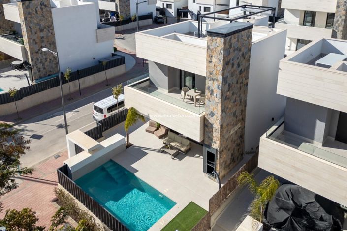 Image No.1-3 Bed Villa for sale