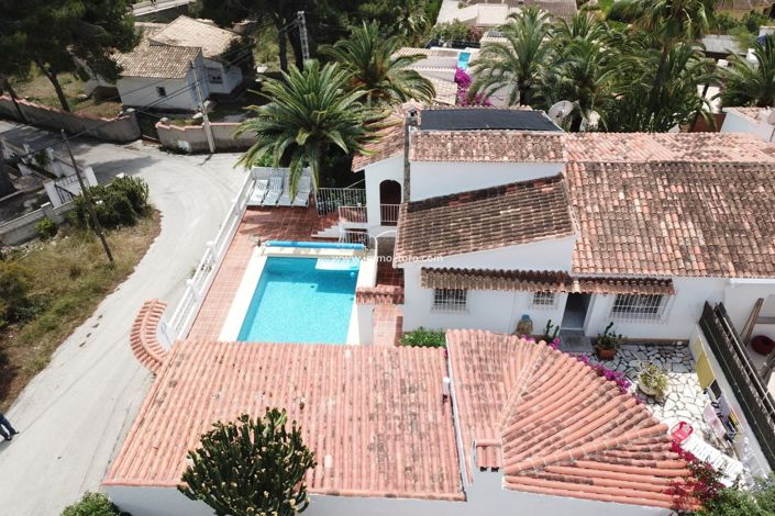 Image No.3-3 Bed Property for sale