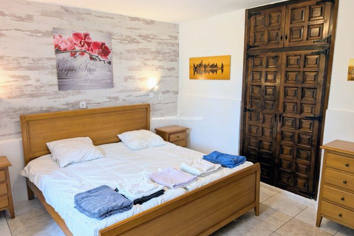 Image No.43-3 Bed Property for sale