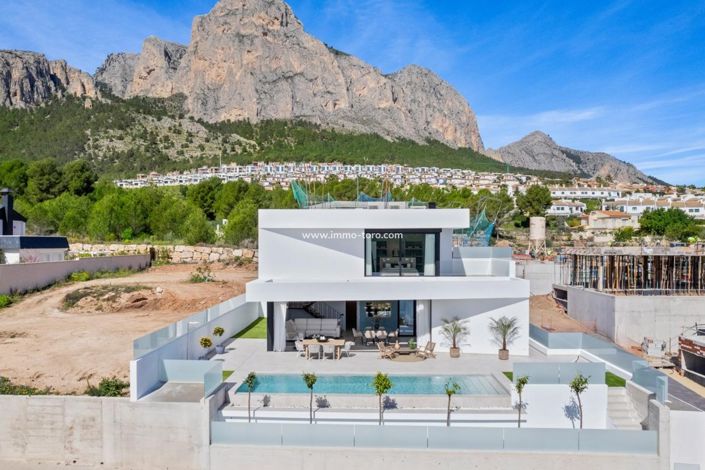 Image No.11-4 Bed Villa for sale