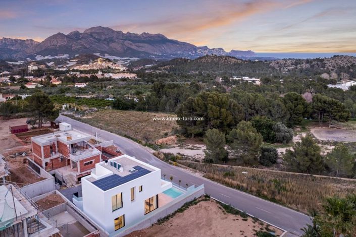 Image No.16-4 Bed Villa for sale