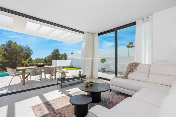 Image No.25-4 Bed Villa for sale