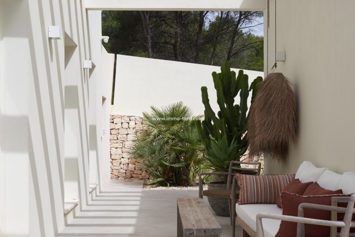 Image No.32-5 Bed Villa for sale