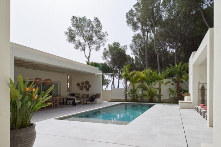 Image No.4-5 Bed Villa for sale