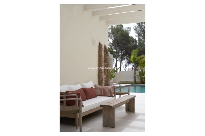 Image No.42-5 Bed Villa for sale