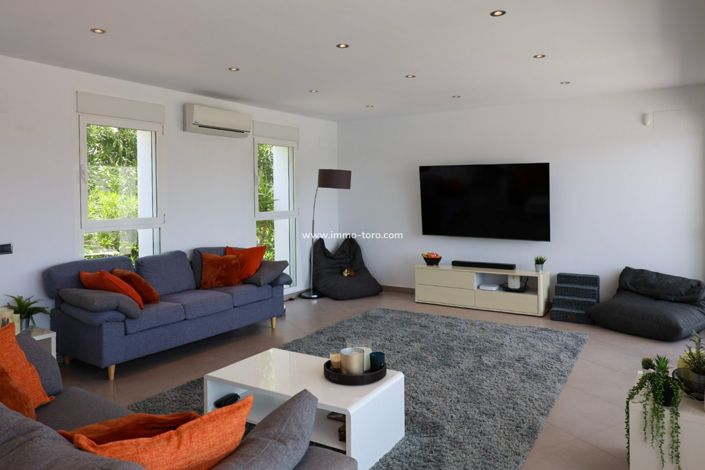 Image No.38-5 Bed Villa for sale