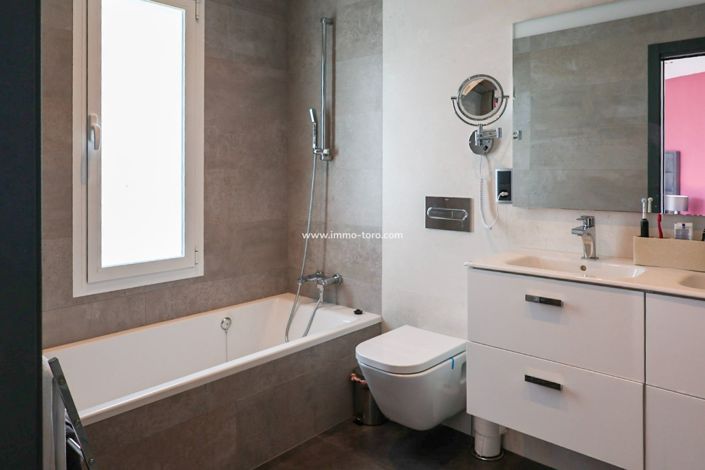 Image No.6-5 Bed Villa for sale