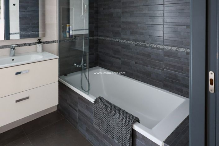 Image No.8-5 Bed Villa for sale